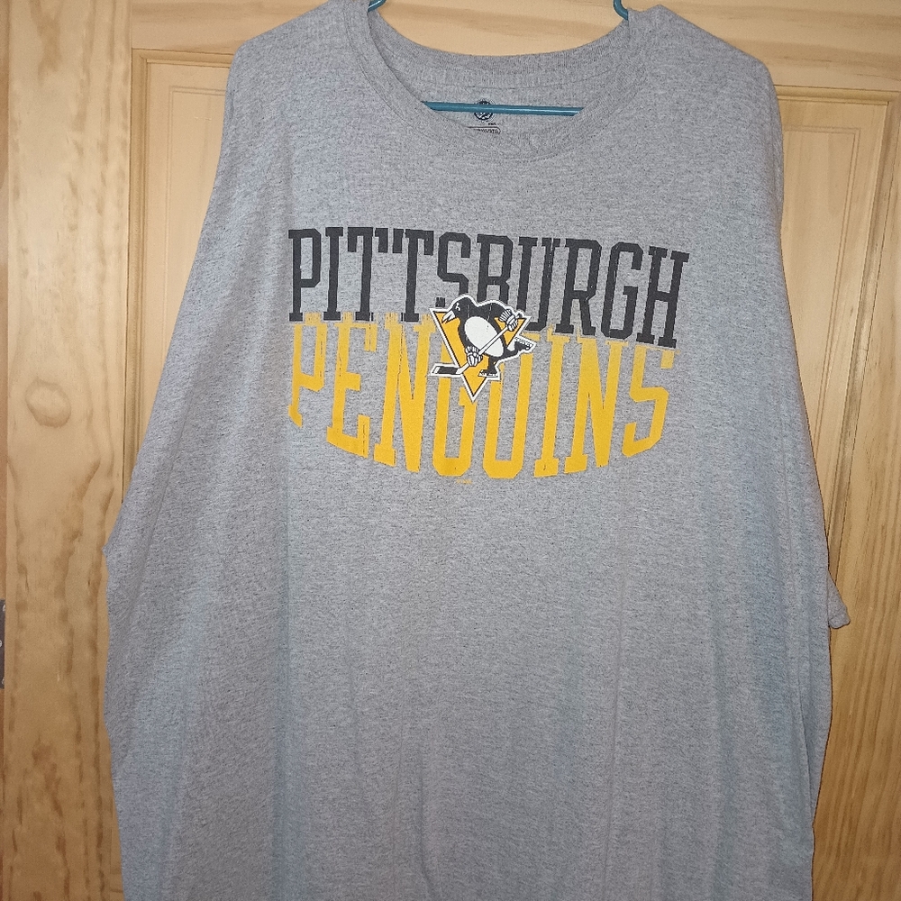 NHL Pittsburgh Penguins Gray Short Sleeve Tee with Yellow Logo